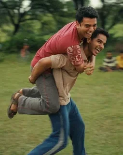 Une jeunesse indienne (Homebound) - Neeraj Ghaywan - critique