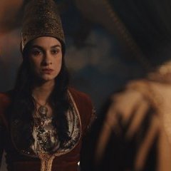 Adila Benimerad dans "La dernière reine" 
