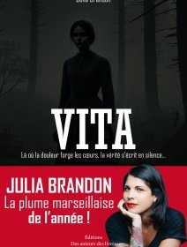 VITA - Julia Brandon - critique